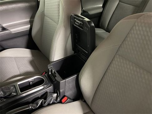 Used 2022 Toyota Tacoma SR image 26
