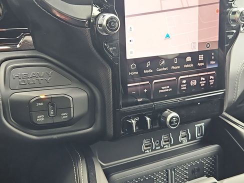 New 2026 RAM 2500 Limited AWD/4WD image 25