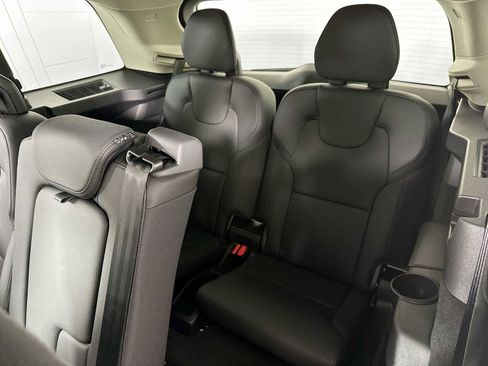 Used 2025 Volvo XC90 B6 Plus w/ Protection Package Premier image 23