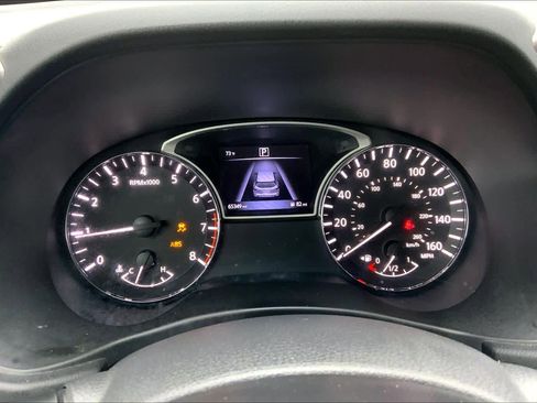 Used 2017 Nissan Pathfinder S image 24