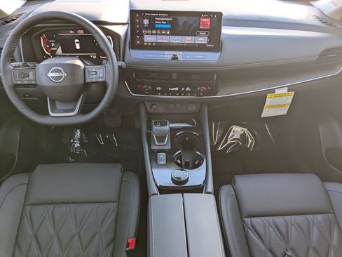 New 2026 Nissan Rogue Platinum AWD/4WD image 16