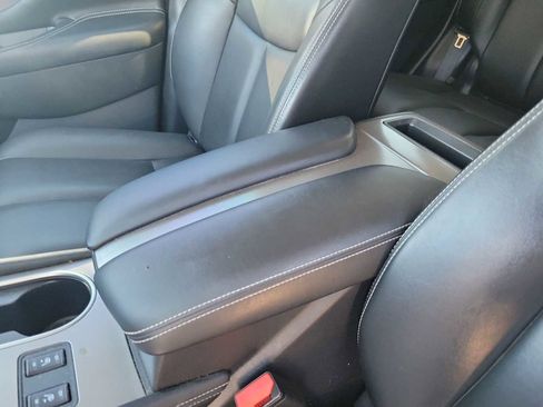 Used 2024 Nissan Murano SV w/ SV Midnight Edition Package image 16