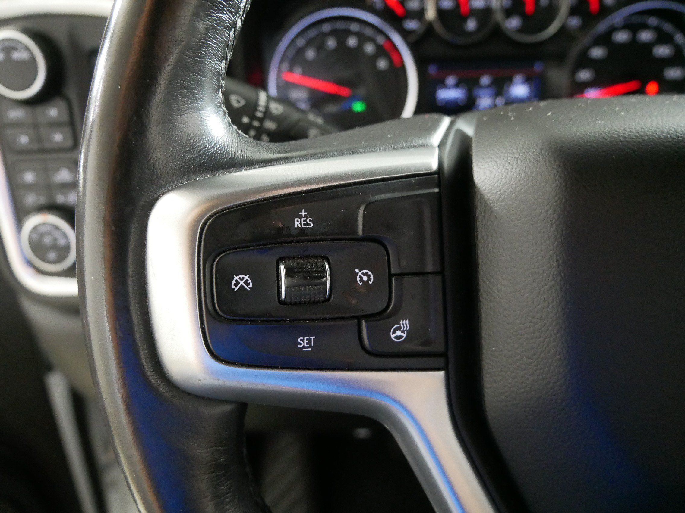 Certified 2020 Chevrolet Silverado 1500 RST AWD/4WD image 27