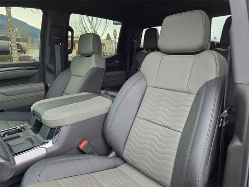 Used 2026 Chevrolet Silverado 1500 ZR2 w/ Dark Appearance Package image 21