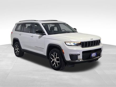 Certified 2024 Jeep Grand Cherokee L Limited AWD/4WD image 21