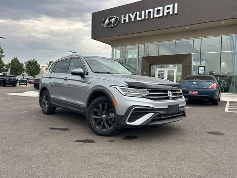 Used 2024 Volkswagen Tiguan SE w/ MDO Package, Three-Row FWD image 3