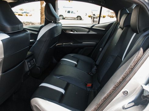 Used 2025 Toyota Camry SE FWD image 24