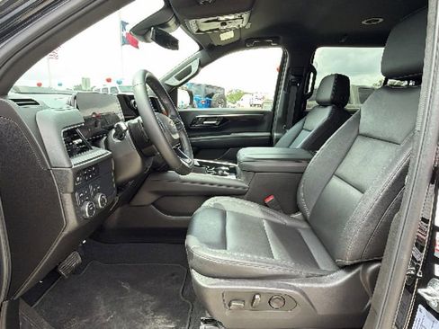 Used 2025 Chevrolet Tahoe LT AWD/4WD image 14