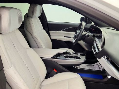 Used 2024 Cadillac Lyriq Sport RWD image 24