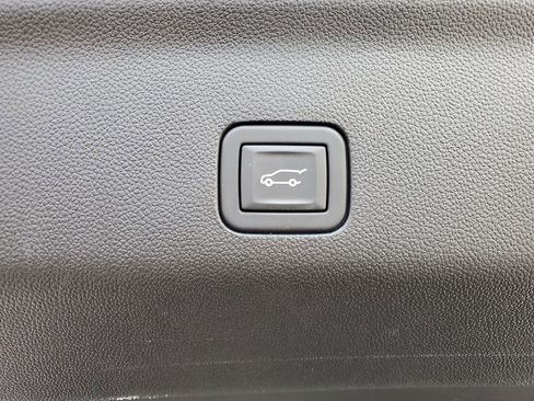 Used 2023 Cadillac Escalade Sport w/ LPO, ONYX Package image 34