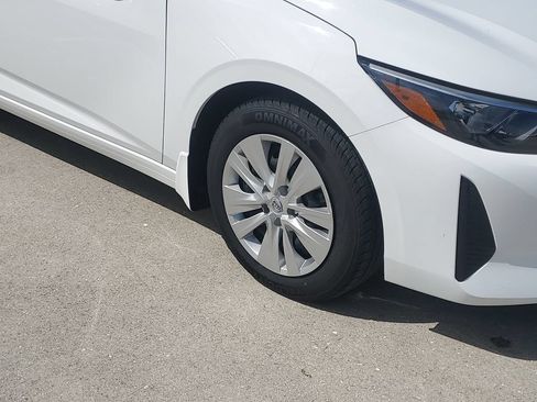 Used 2025 Nissan Sentra S FWD image 9