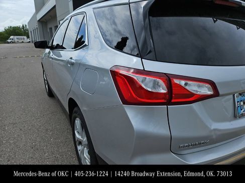 Used 2018 Chevrolet Equinox Premier AWD/4WD image 6