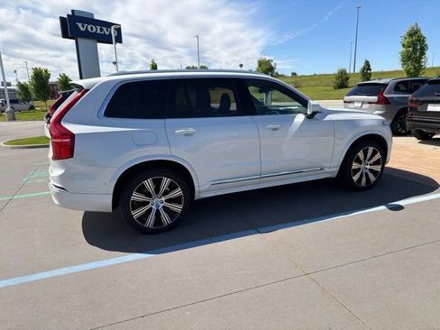 Used 2024 Volvo XC90 T8 Ultimate w/ Protection Package Premier AWD/4WD image 7