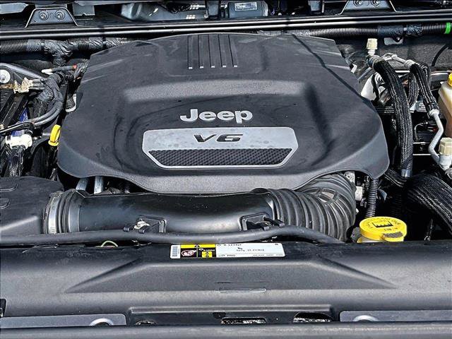 Used 2016 Jeep Wrangler Rubicon AWD/4WD image 11