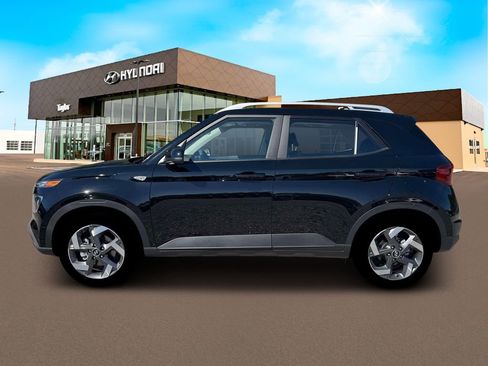 New 2026 Hyundai Venue SEL FWD image 3