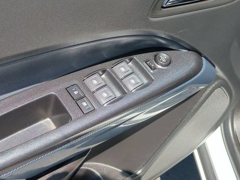Used 2022 Chevrolet Colorado Z71 AWD/4WD image 13