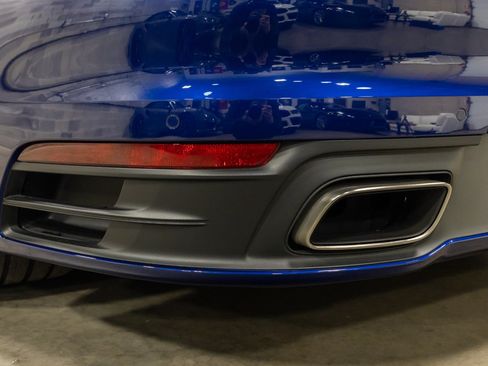 Used 2020 Porsche 911 Carrera w/ Premium Package RWD image 21