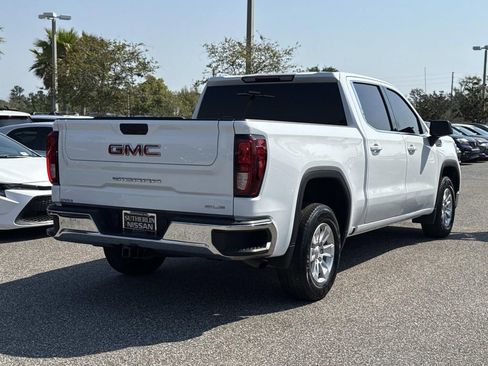 Used 2022 GMC Sierra 1500 SLE image 4