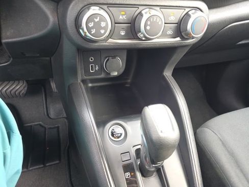 Used 2023 Nissan Kicks S image 10