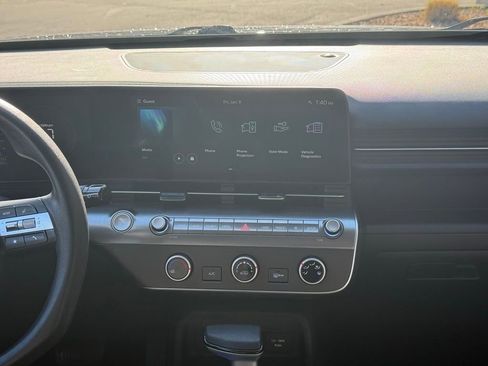 Used 2024 Hyundai Kona SE image 12