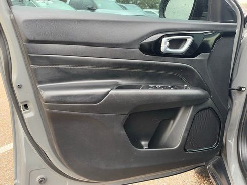 Used 2023 Jeep Compass Altitude w/ Convenience Group image 27