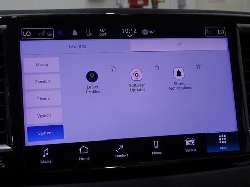 Used 2024 Chrysler Pacifica Touring-L image 43