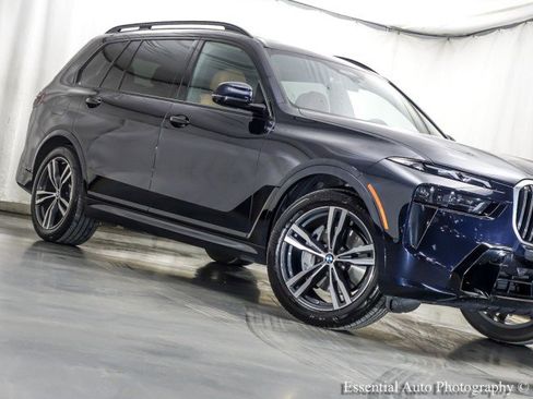 Used 2024 BMW X7 xDrive40i w/ M Sport Package image 4