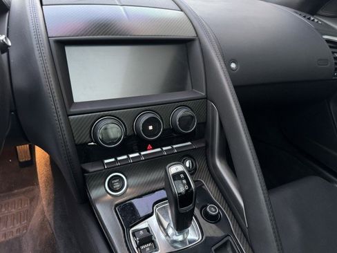 Used 2019 Jaguar F-TYPE Coupe image 24