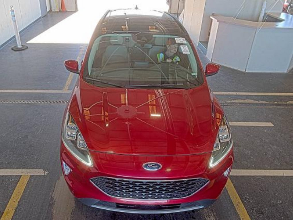 Used 2022 Ford Escape Titanium w/ Class II Trailer Tow Package AWD/4WD image 2