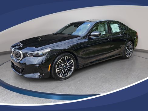 New 2026 BMW 530i w/ Executive Package RWD image 1