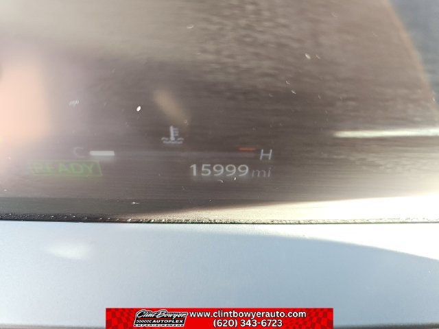 Used 2026 Toyota RAV4 SE AWD/4WD image 16