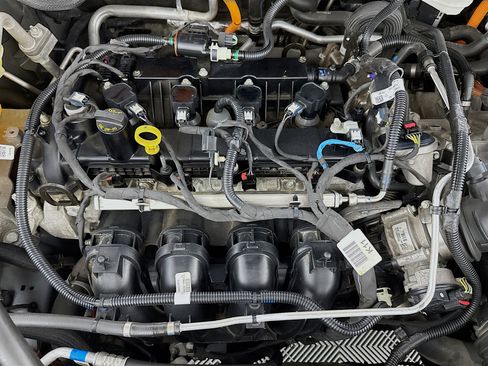 Used 2021 Ford Escape SEL image 38