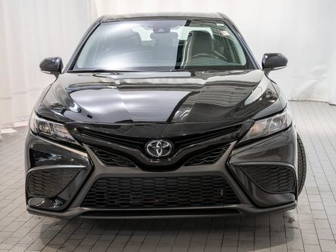 Used 2024 Toyota Camry SE image 2
