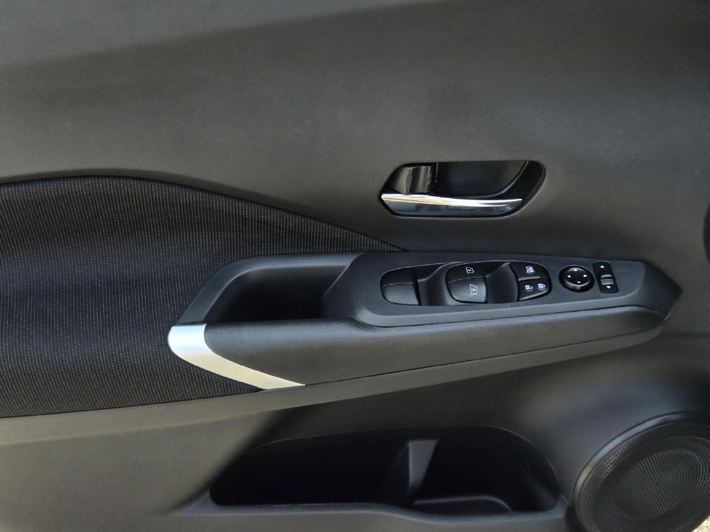 Certified 2024 Nissan Kicks SV FWD image 16