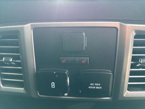 Certified 2018 Ford F150 Platinum w/ Equipment Group 701A Luxury image 15