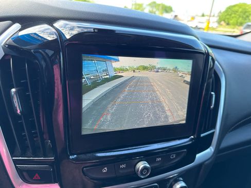 Used 2019 Chevrolet Traverse LT AWD/4WD image 25