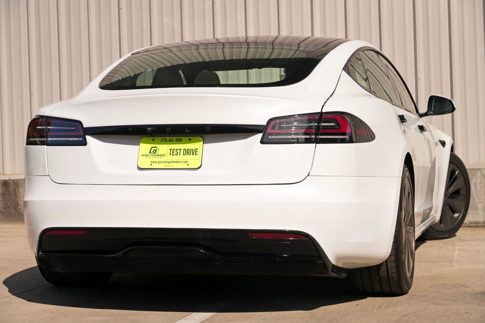 Used 2023 Tesla Model S Standard Range AWD/4WD image 4