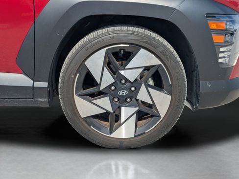 Used 2024 Hyundai Kona Limited FWD image 11