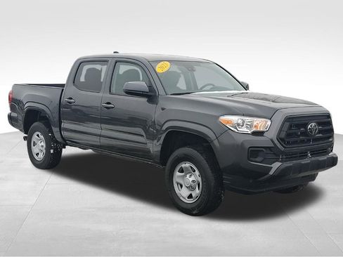 Used 2023 Toyota Tacoma SR image 3