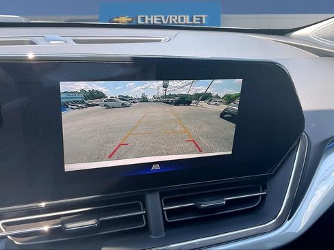 New 2026 Chevrolet Trax LT w/ Driver Confidence Package FWD image 21