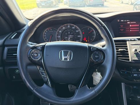 Used 2017 Honda Accord Sport image 15