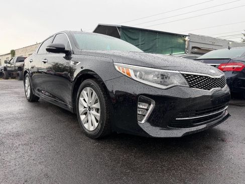 Used 2018 Kia Optima S image 4
