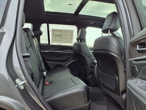 New 2026 Jeep Grand Cherokee Limited AWD/4WD image 59