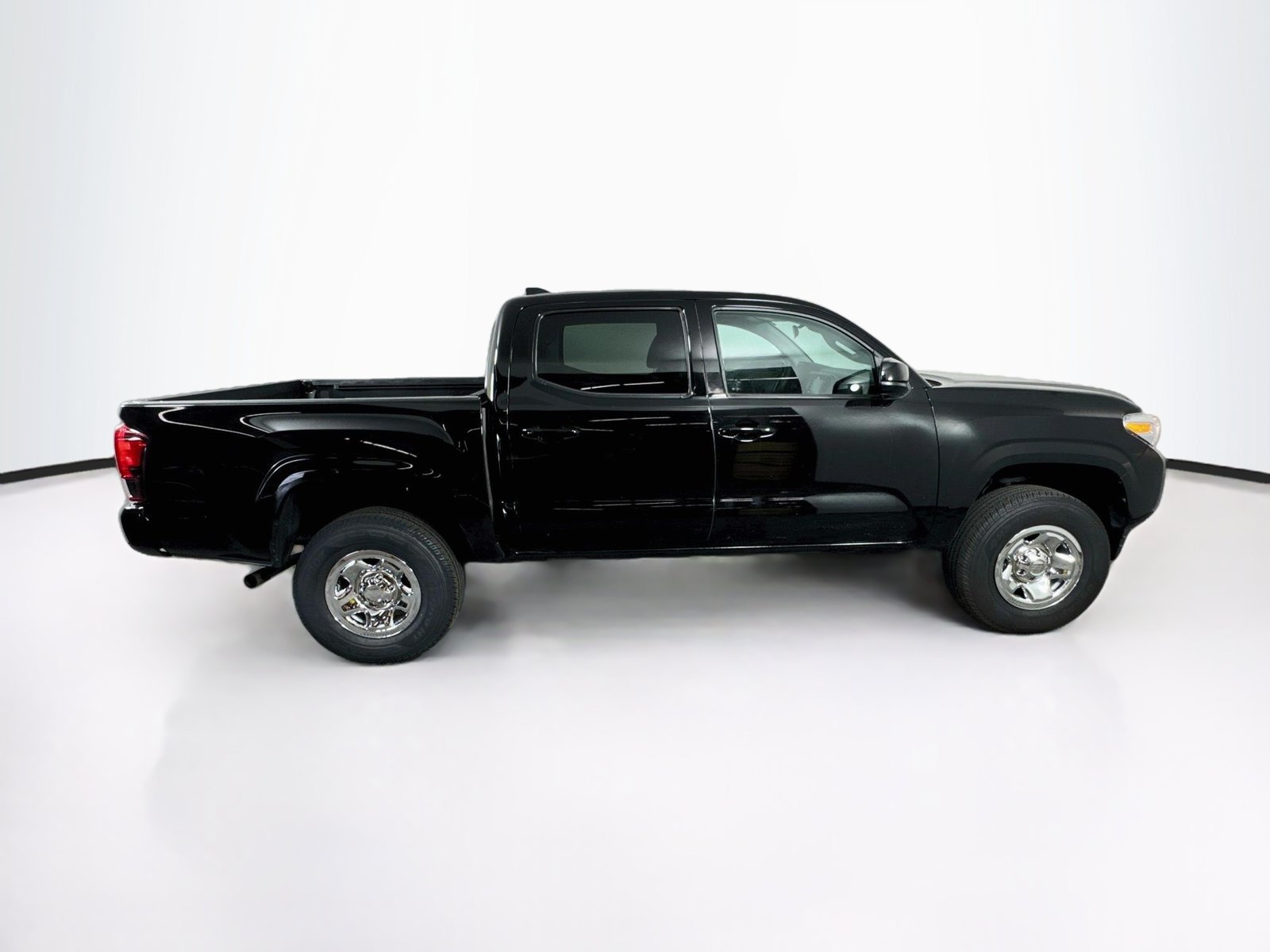 Certified 2023 Toyota Tacoma SR AWD/4WD image 8