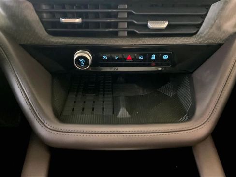 Used 2025 Ford Explorer Platinum w/ LUX Leather Package image 34