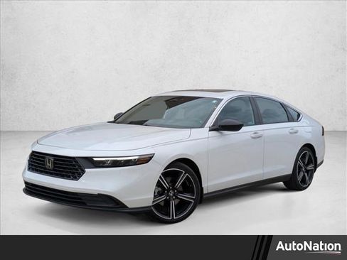 Used 2023 Honda Accord Sport image 1