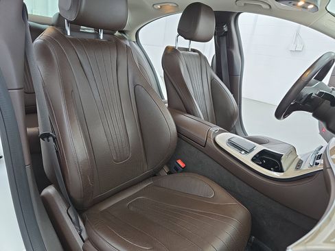 Used 2021 Mercedes-Benz CLS 450 4MATIC w/ Premium Package image 10
