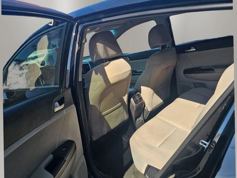 Used 2020 Kia Sportage LX AWD/4WD image 7