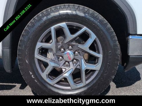 Used 2022 GMC Sierra 1500 SLT w/ SLT Premium Plus Package AWD/4WD image 11