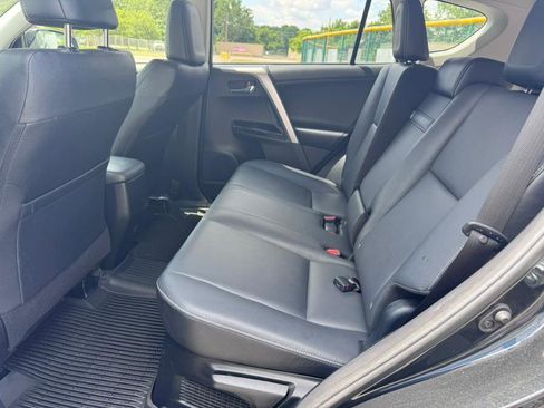 Used 2017 Toyota RAV4 Limited image 10